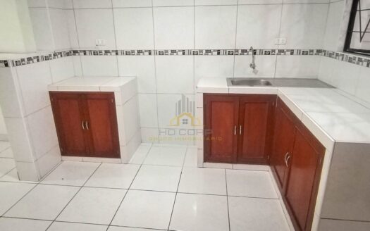 DEPARTAMENTO DE 197 M2 EN PRIMER PISO FRENTE A PARQUE,  URB. COVIDA – LOS OLIVOS