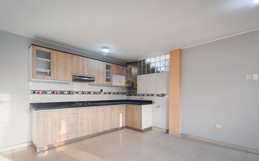 ✨¡Hermoso  Departamento en Tercer Piso / 3 Habitaciones✨Urb. Los Pinares, Los Olivos, Lima (cerca MERCADO COVIDA)✨