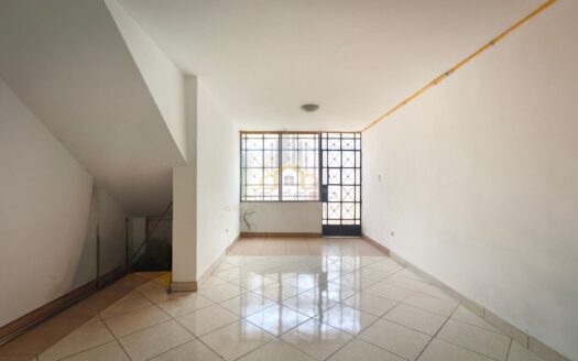 DEPARTAMENTO DE 90M2 EN ALQUILER PRIMER PISO, PUERTA A CALLE- AV IZAGUIRRE CRUCE CON JR. SANTOS CHOCANO