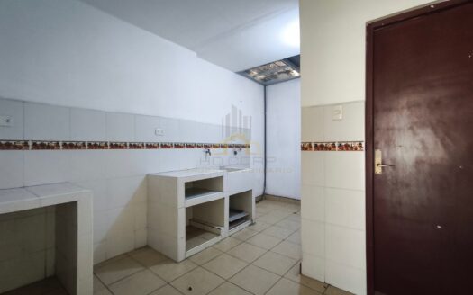 DEPARTAMENTO DE 50m2 EN ALQUILER PRIMER PISO, PUERTA A CALLE- AV IZAGUIRRE CRUCE CON JR. SANTOS CHOCAN