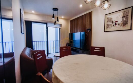 Hermoso  Departamento Amoblado a Pasos del Parque Kennedy, Miraflores – 2 Habitaciones 2 Baños 1 Cochera